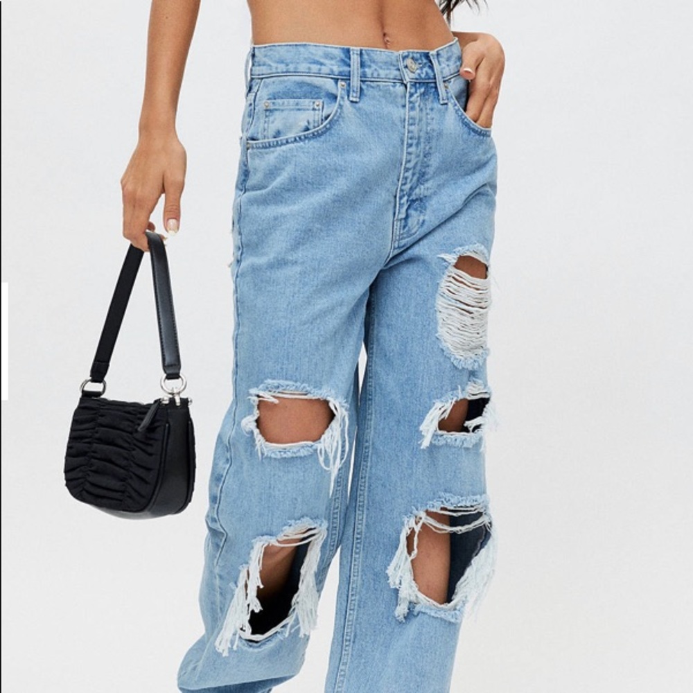 BDG High-Waisted Baggy Jean – Destroyed Light Wash